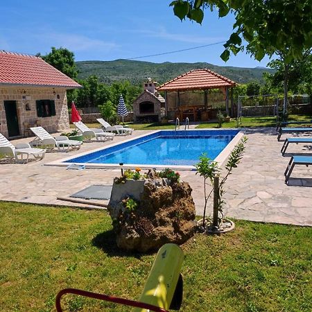 Gradac  Nikini Dvoriヴィラ エクステリア 写真