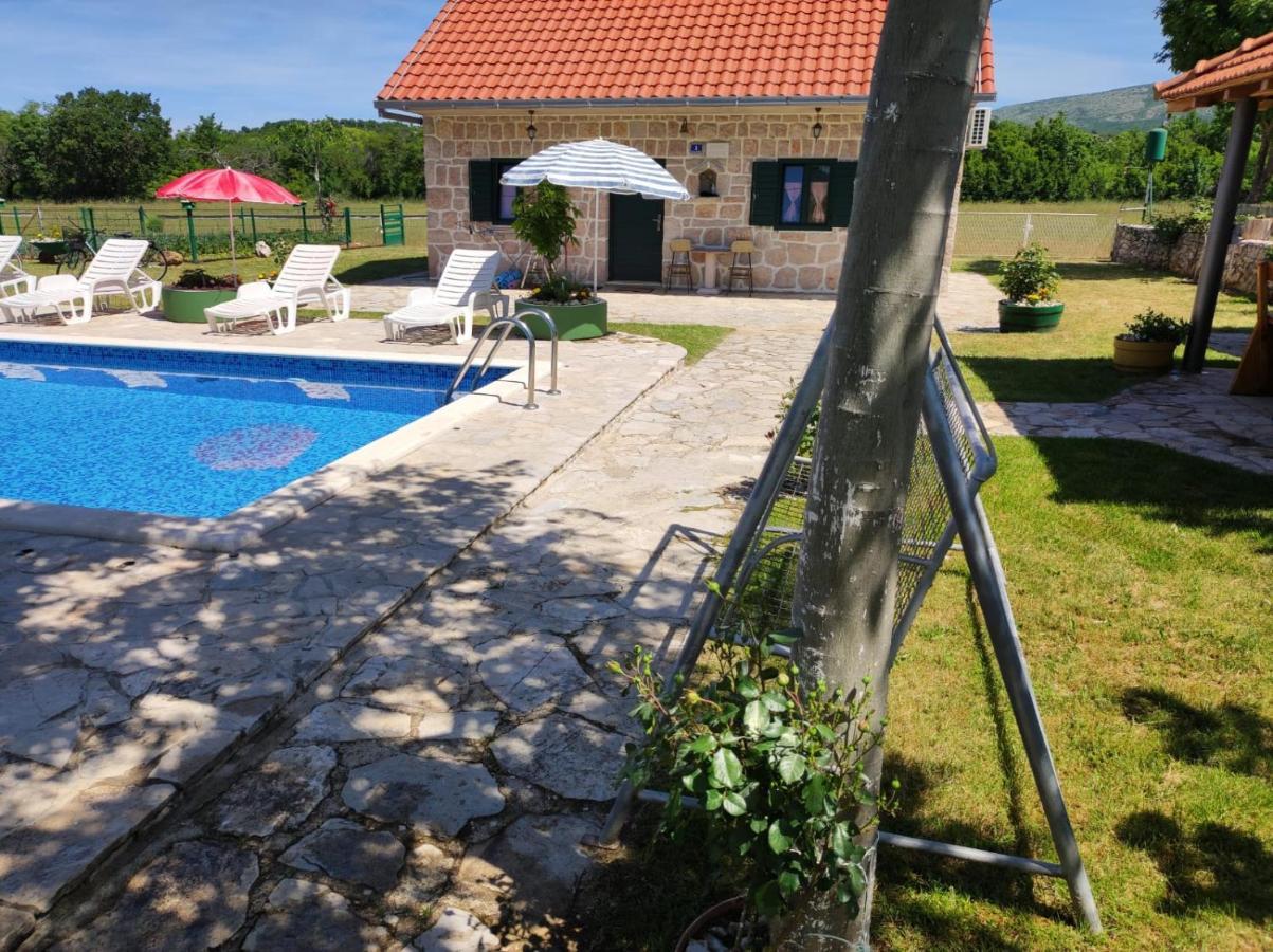 Gradac  Nikini Dvoriヴィラ エクステリア 写真