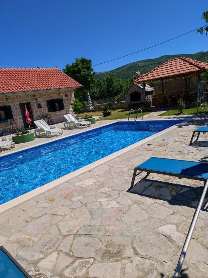 Gradac  Nikini Dvoriヴィラ エクステリア 写真