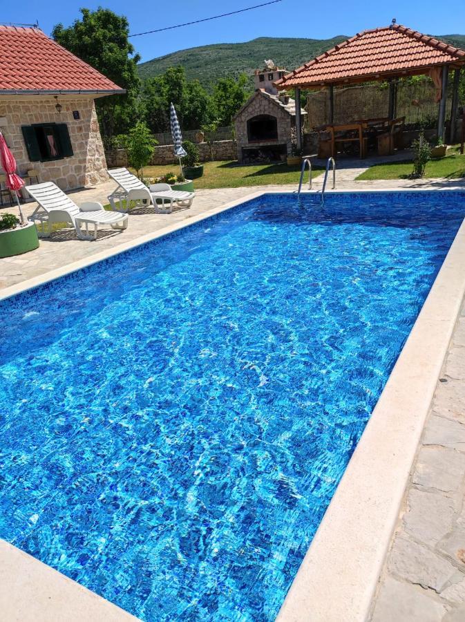 Gradac  Nikini Dvoriヴィラ エクステリア 写真