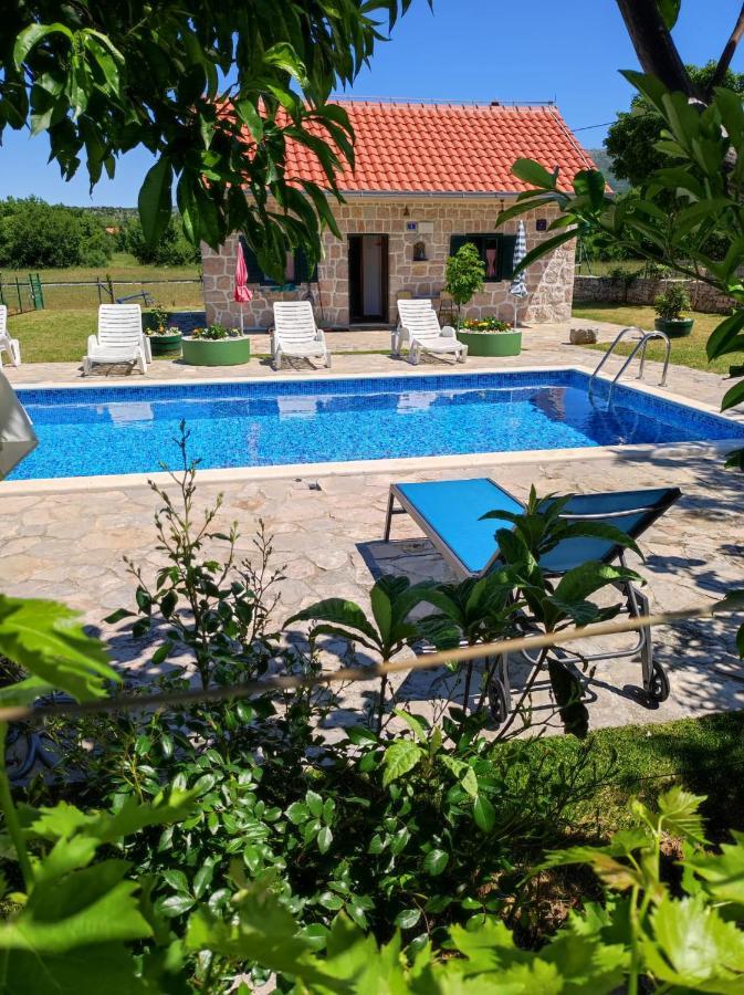 Gradac  Nikini Dvoriヴィラ エクステリア 写真