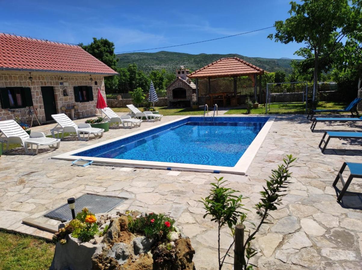 Gradac  Nikini Dvoriヴィラ エクステリア 写真