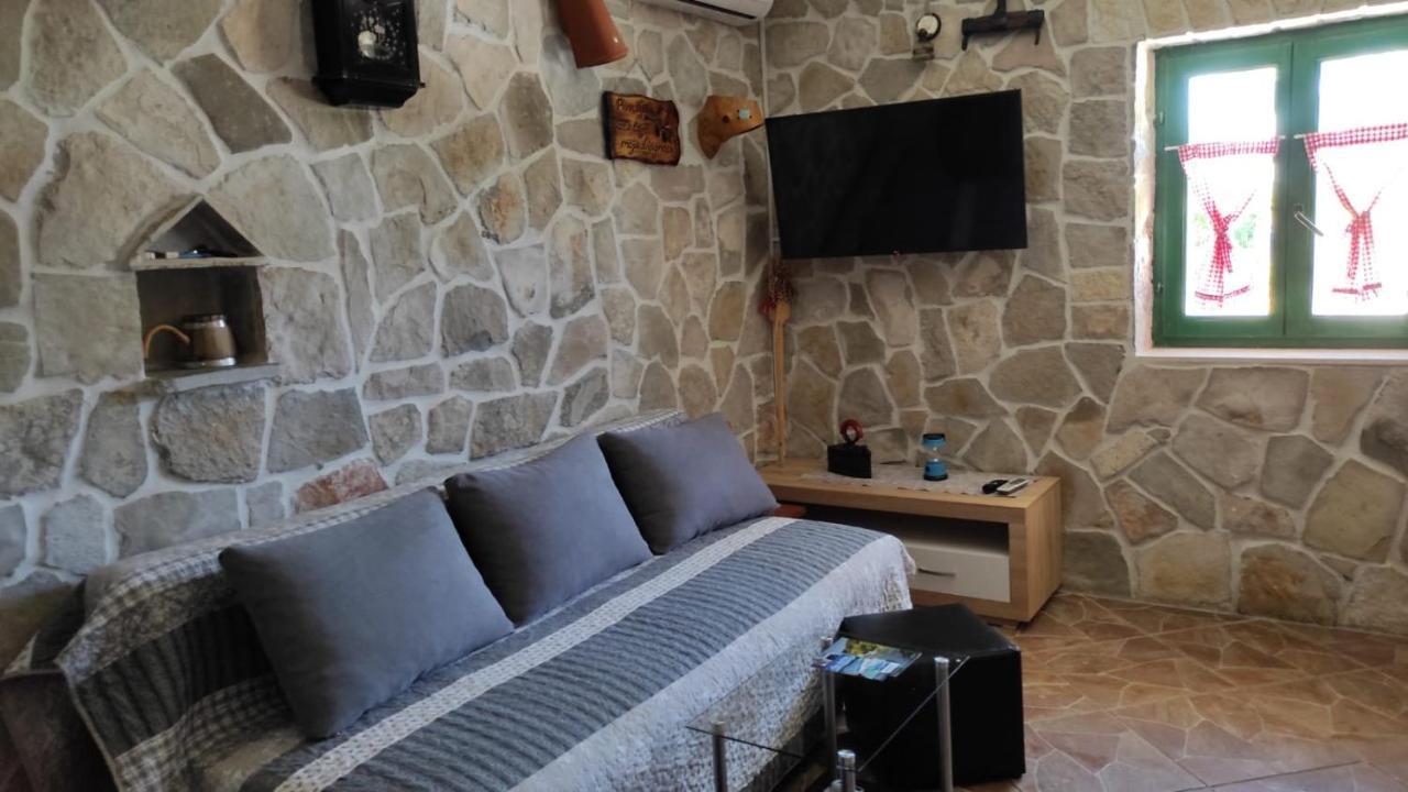 Gradac  Nikini Dvoriヴィラ エクステリア 写真