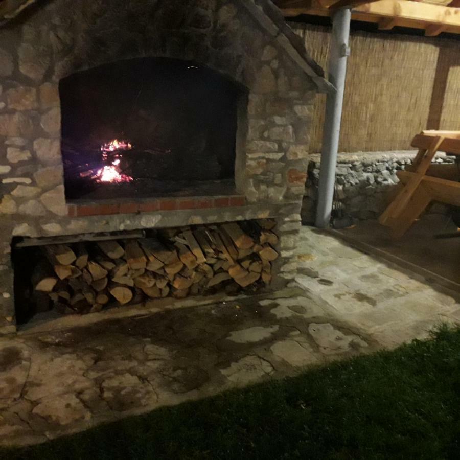 Gradac  Nikini Dvoriヴィラ エクステリア 写真